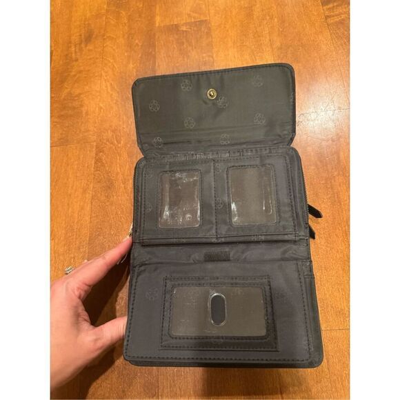 Woman’s leather fold out wallet/clutch - Picture 2 of 7